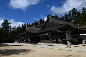 金剛峯寺外観幕あり１