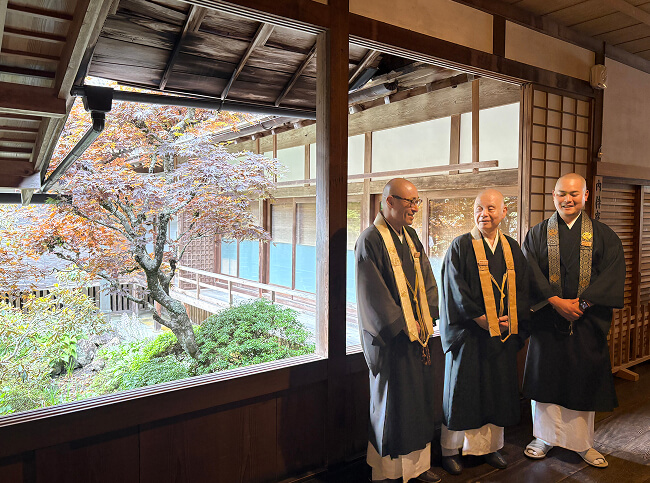 前回1984年（昭和59年）に執り行われた「弘法大師御入定1150年御遠忌大法会」の様子