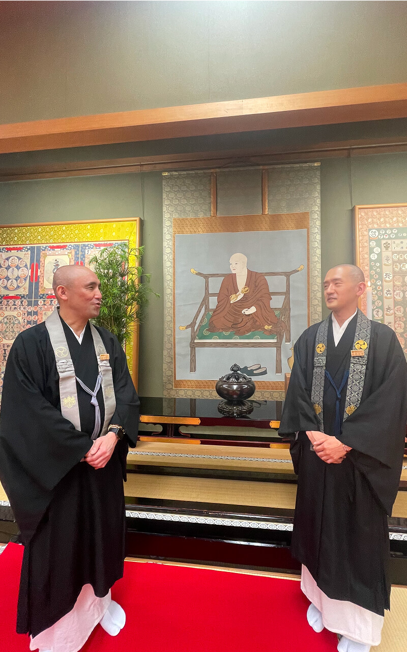 画像：酒井事務局長（左）　佐伯課長（右）