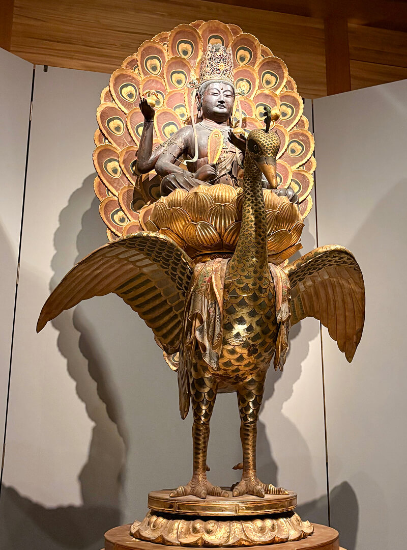 重文「木造孔雀明王像」／ 新館